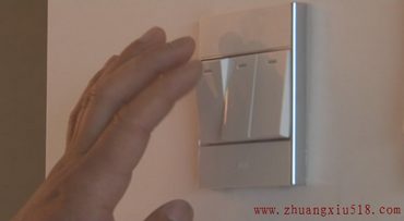 图为检查开关是否灵活