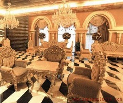 土豪金席卷家具卖场 金色家具比同类产品价更高