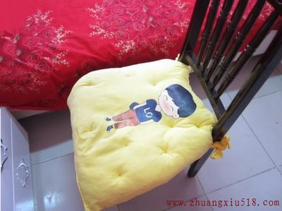 家居DIY：旧衣服别丢!旧衣服变坐垫抱枕萌萌哒!