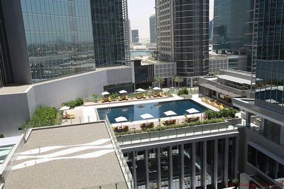 陈意涵入住酒店的空中游泳池.jpg