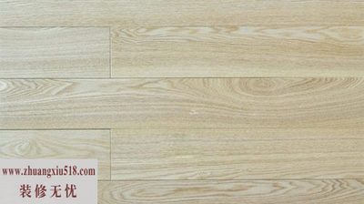 4款白蜡木地板+藤编家具 打造明亮小户型