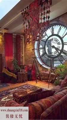 圆形窗户 外面的风景像裱起来一样