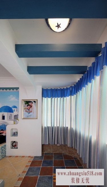 地中海过道吊顶装修效果图1 亲和的色调搭配