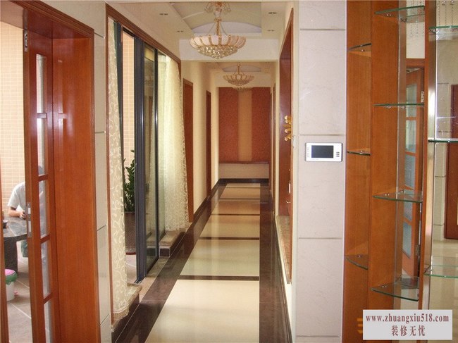 过道吊顶装修效果图2 富有色彩的途径