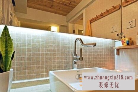 平价简约卫浴瓷砖装修效果图