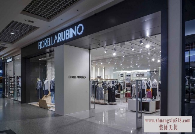 简约风格服装店装修效果图