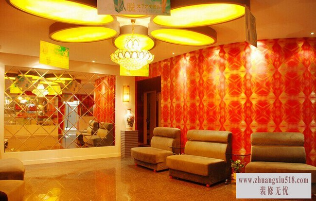 现代简欧美容院修效果图 经营上刻意求新