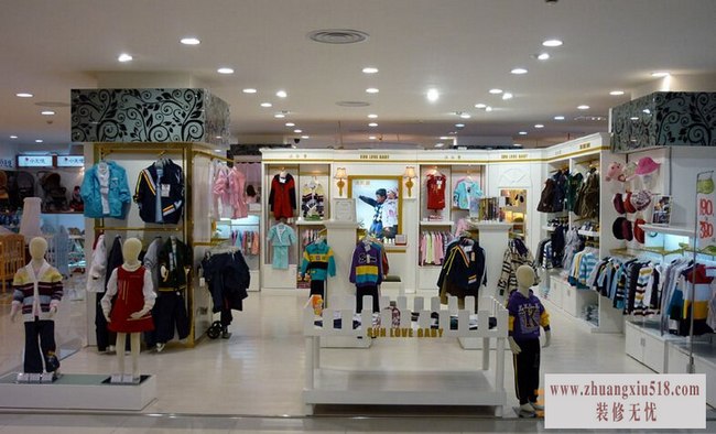 现代儿童店面装修效果图16 个性童趣的城堡衣库
