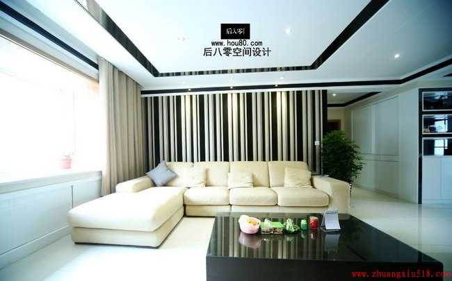 现代简约风格客厅沙发窗帘实景图欣赏
