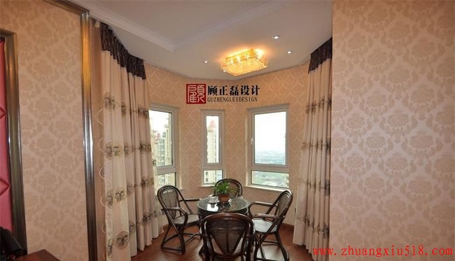 欧式家居窗帘装修效果图