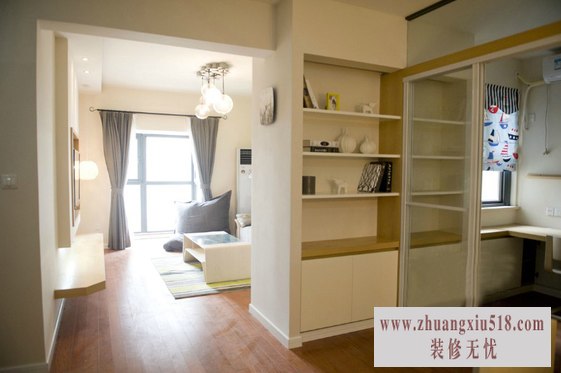 清新婚房三室一厅现代简约客厅装修效果图设计欣赏
