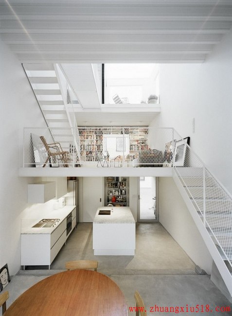 Townhouse,夹杂在老房子间的现代住宅复式现代简约书房厨房餐厅装修效果图设计欣赏