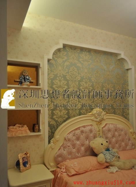 简约欧式卧室壁纸装修效果图片