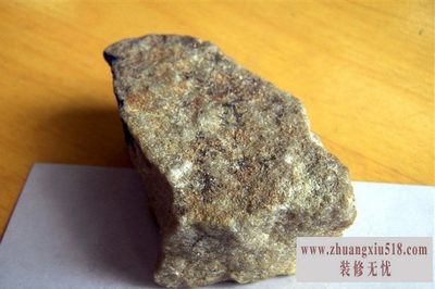 石英砂岩的颜色
