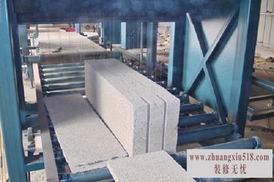 °豸