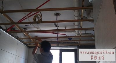 龙骨架安装