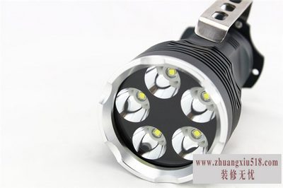 led强光手电筒原理