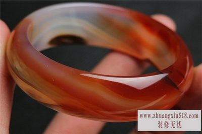 玉髓手镯价格