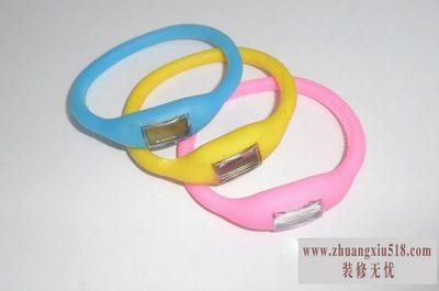 负离子手表怎么用
