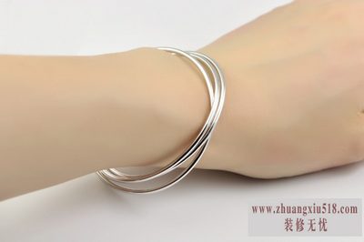 银镯子变黄 银镯子变黄