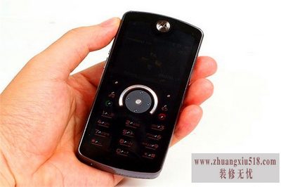 摩托罗拉e8